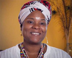 autorin-gogo-enkhaya Die Autorin Gogo Enkhaya