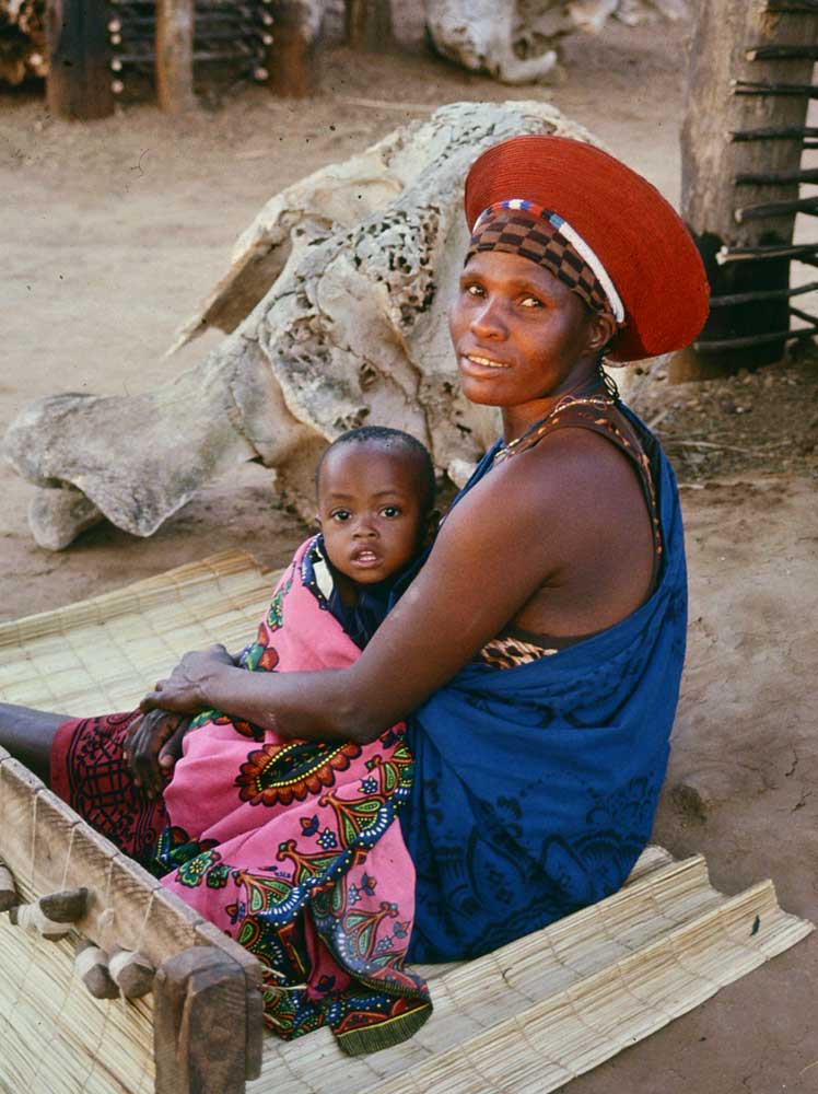 Afrika - Ein neuer Farbton schwingt sich auf den Regenbogen Afrika - Ein neuer Farbton schwingt sich auf den Regenbogen
