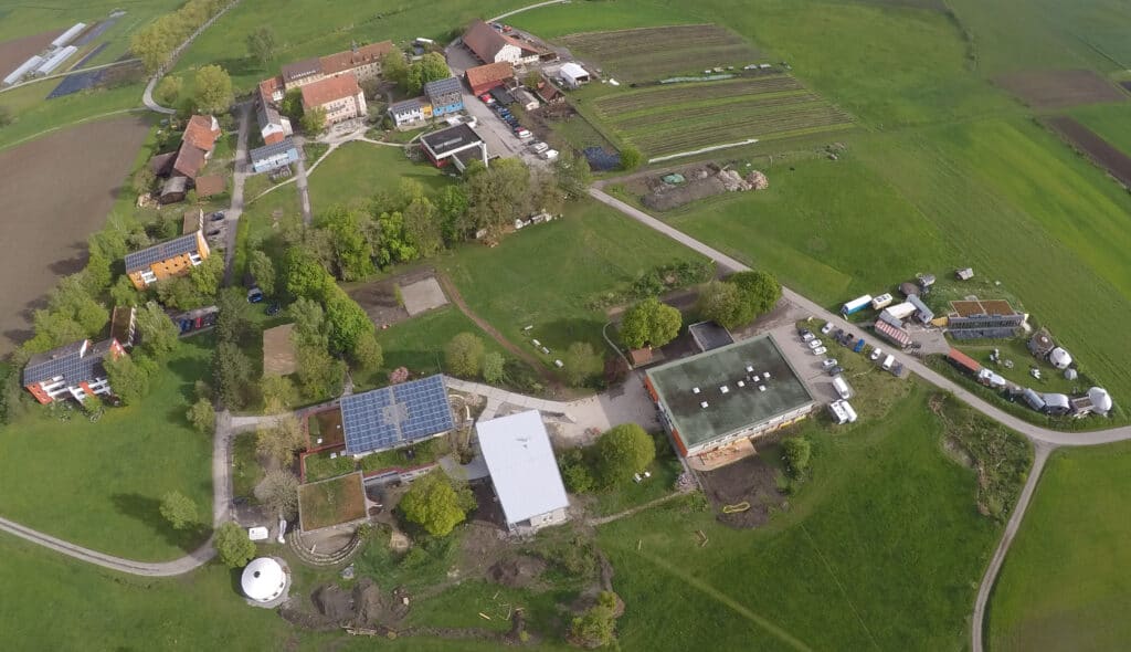 Gemeinschaft-als-Lebensexperiment Schloss Tempelhof von oben